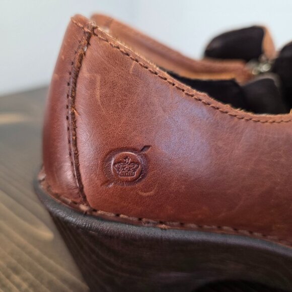 Born Elliott Tan/Brown Leather Double Zip Plain Toe Clog Sz.6.5 Comfort - Picture 10 of 15